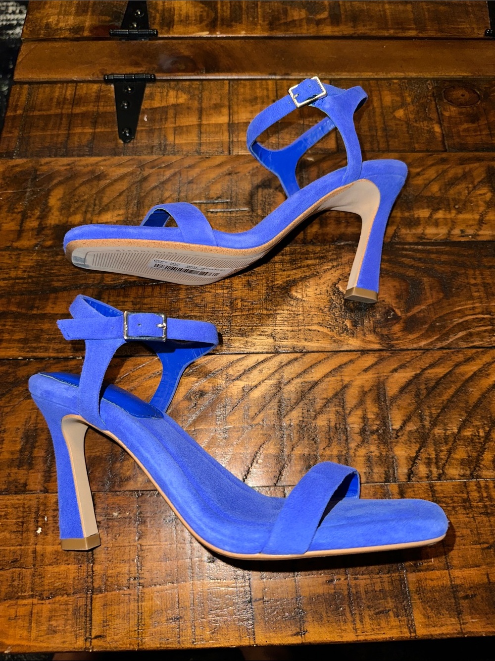 NWOB Gianni Bini Blakye Cobalt Blue Suede Ankle Strap Heels Size 8 - Picture 4 of 7